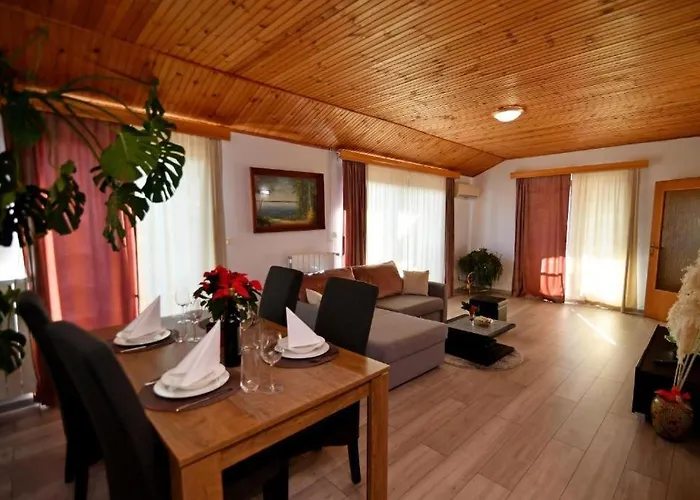 Apartment For Families With Children Opatija - Pobri, Opatija - 7890 Matulji